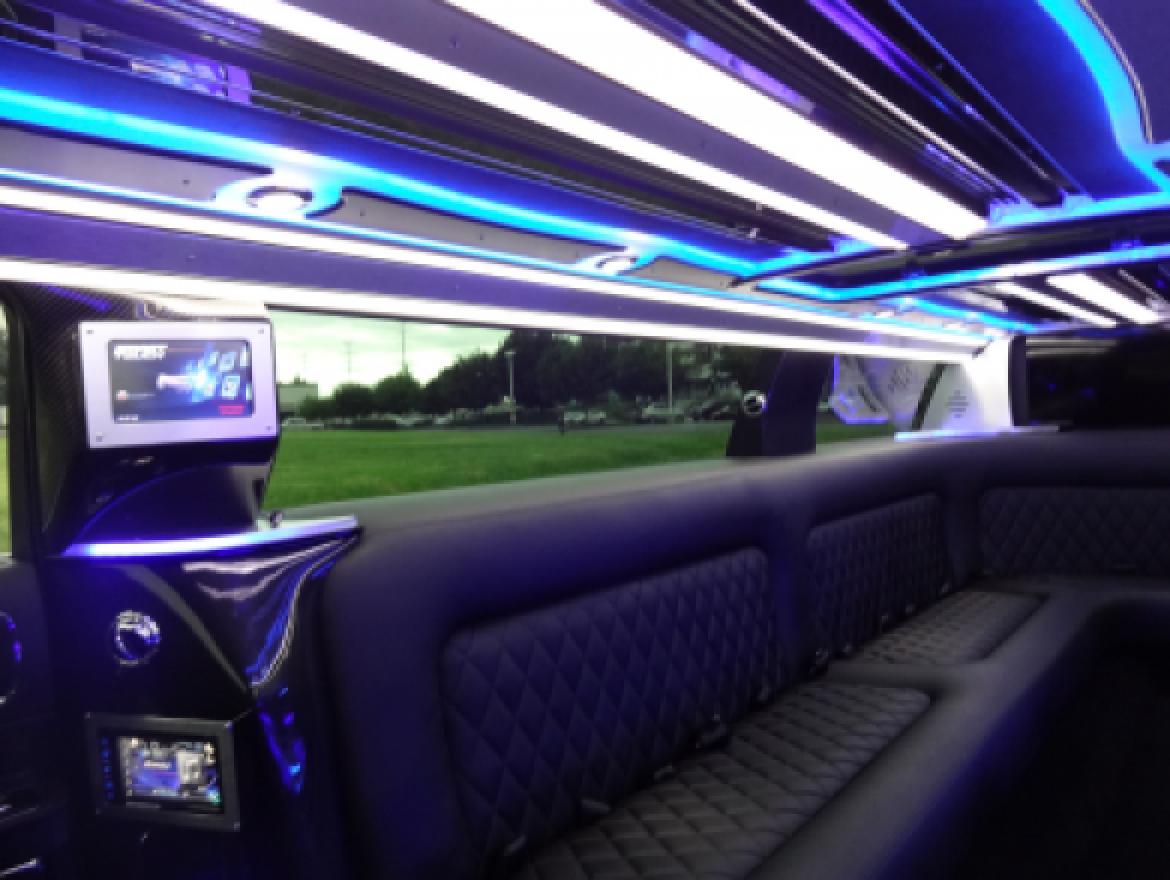 Photo of Limousine for sale: 2017 Lincoln CONTINENTAL 140&quot; by SPECIALTY CONVERSIONS