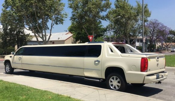 2007 Cadillac Escalade Limousine for Sale in los angeles, CA - Photo 2