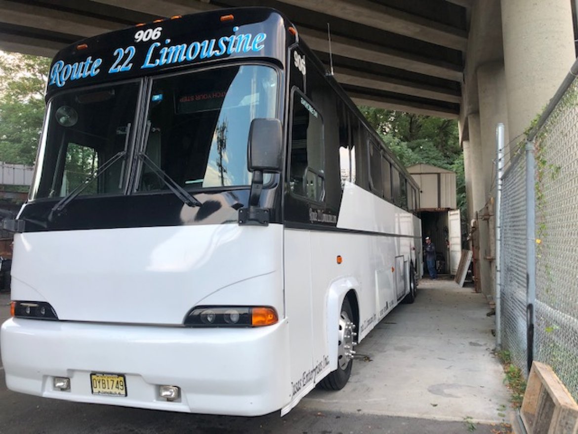Limo Bus for Sale in Hillside, NJ - Photo 18
