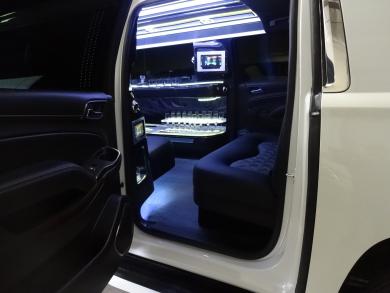2017 GMC YUKON XL SUV Stretch for Sale in Irvine, California, US - Photo 3