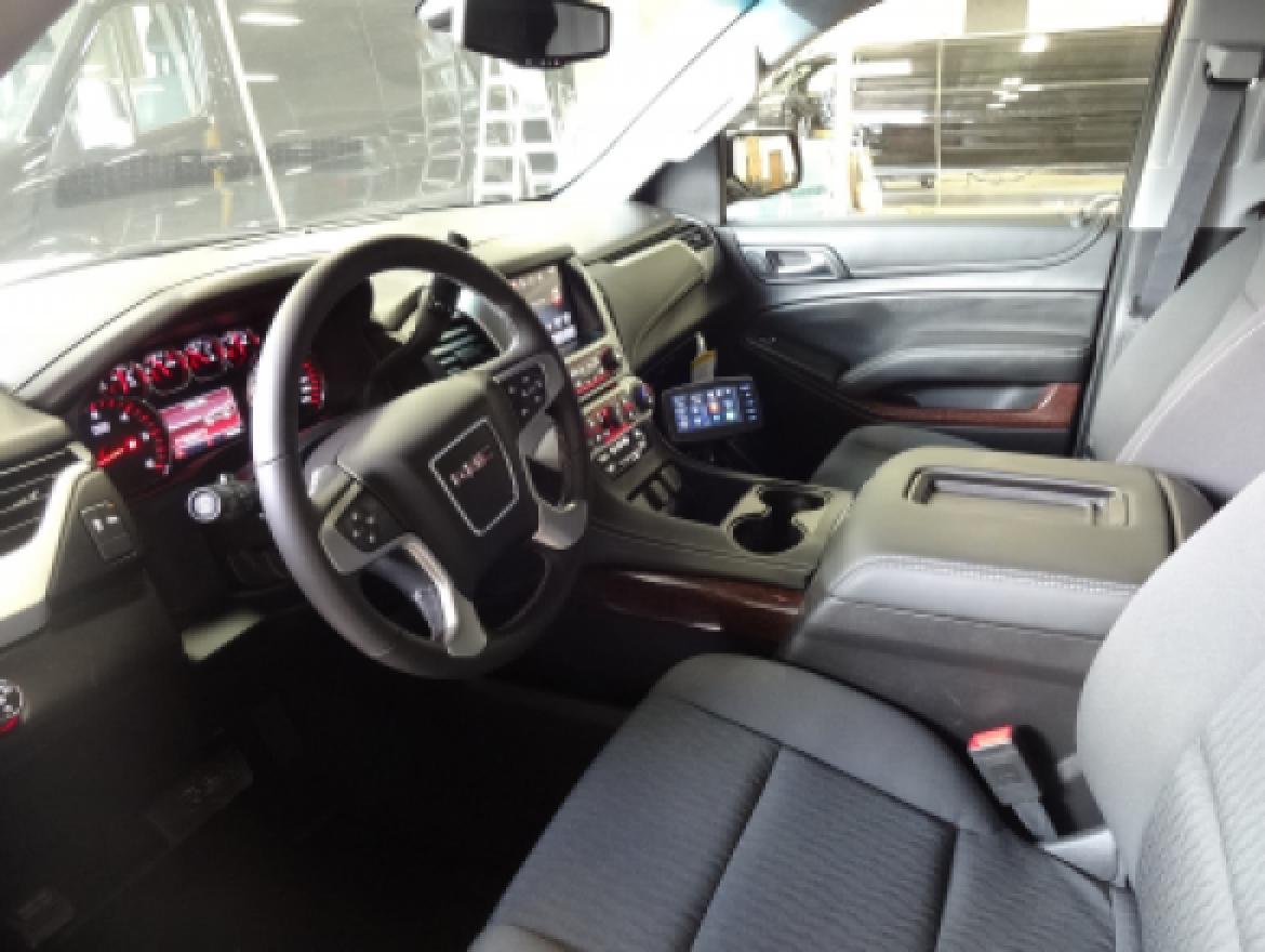 Photo of SUV Stretch for sale: 2017 GMC YUKON XL by SPECIALTY CONVERSIONS