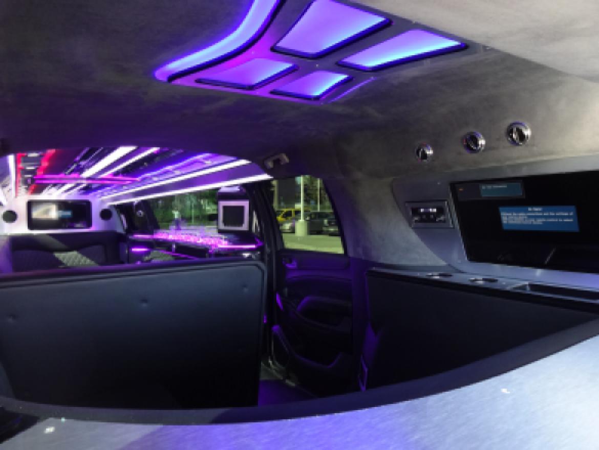 Photo of SUV Stretch for sale: 2017 GMC YUKON XL by SPECIALTY CONVERSIONS