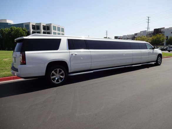 2017 GMC YUKON XL SUV Stretch for Sale in Irvine, CA - Main Photo