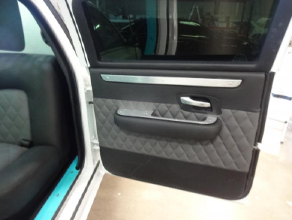 Photo of Limousine for sale: 2014 Chrysler  300 - 140 Inch 5th Door 180" by SPECIALTY CONERSIONS