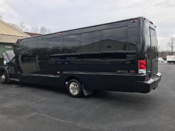 2014 Ford F-550 Shuttle Bus for Sale in Oaklyn, NJ - Photo 2
