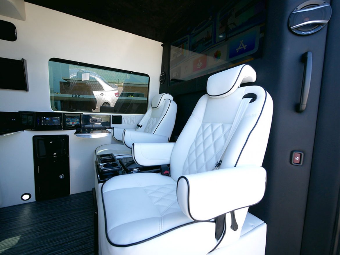 Sprinter for Sale in San Antonio, TX - Photo 10