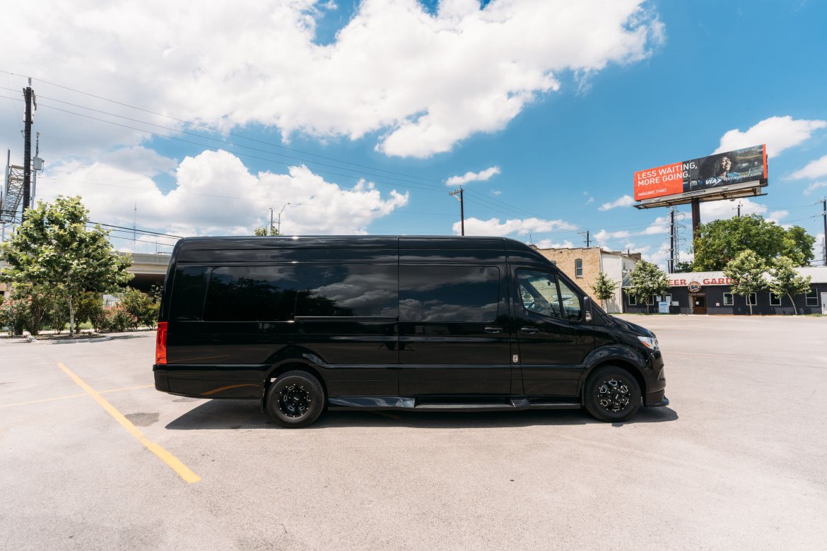 Sprinter for Sale in San Antonio, TX - Photo 11