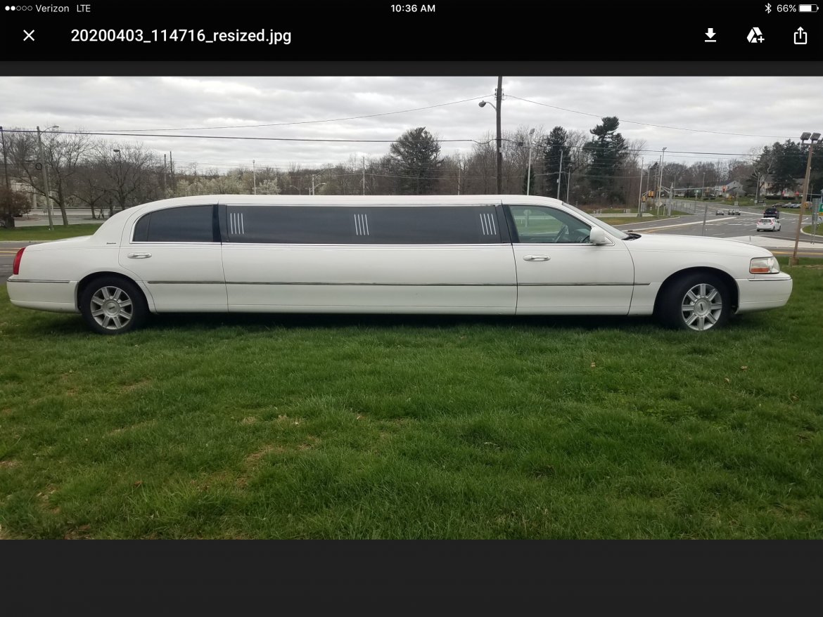 2008 Executive Coach Lincoln Limited Limousine - Photo 4