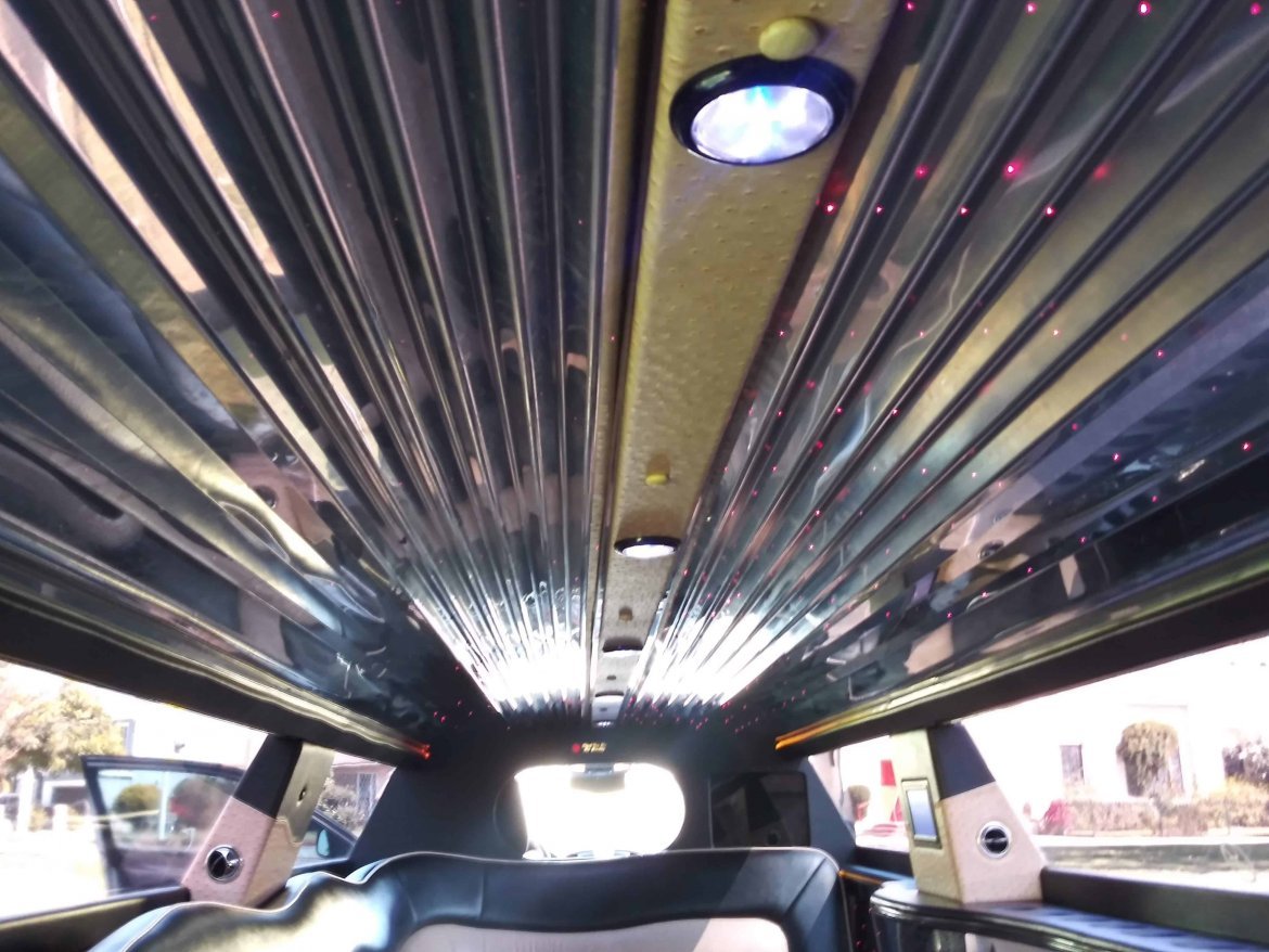2011 Chrysler 300 Limousine #1268 - Photo 2
