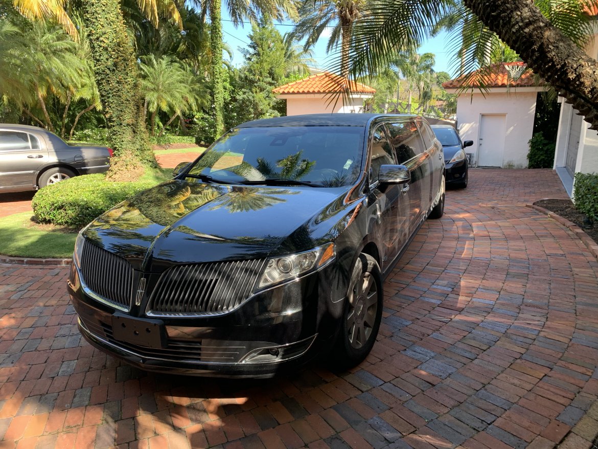 SUV Stretch for sale: 2015 Lincoln MKT 80&quot; by ROYALE