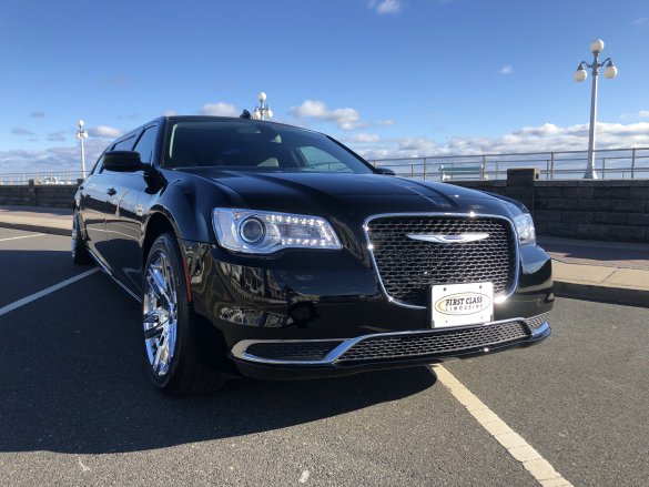 2019 Chrysler 300 Limousine for Sale in Morganville, NJ - Photo 2