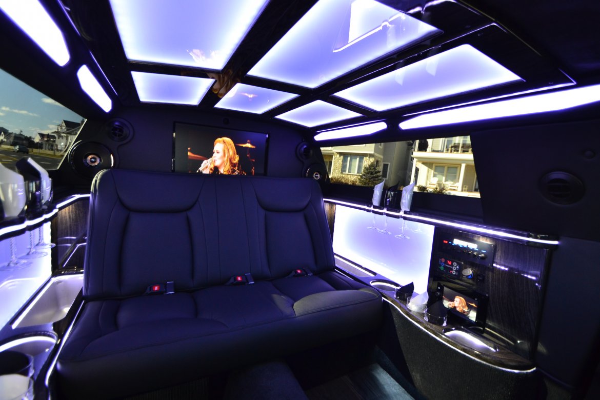 Limousine for Sale in Morganville, NJ - Photo 7
