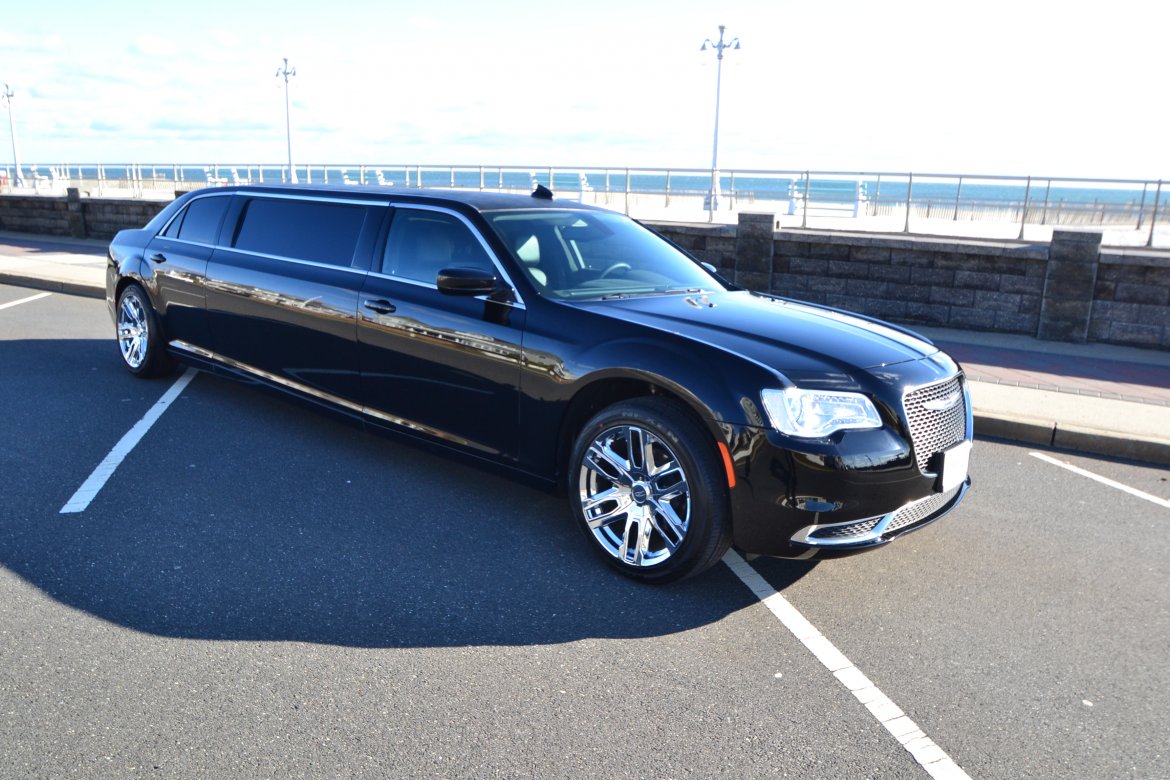 Limousine for Sale in Morganville, NJ - Photo 10