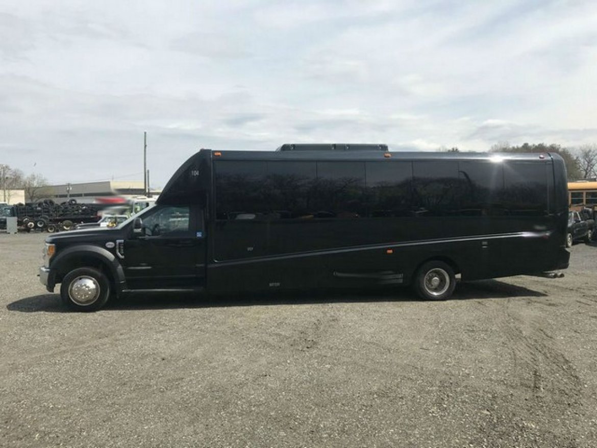 Limo Bus for sale: 2017 Ford GM33