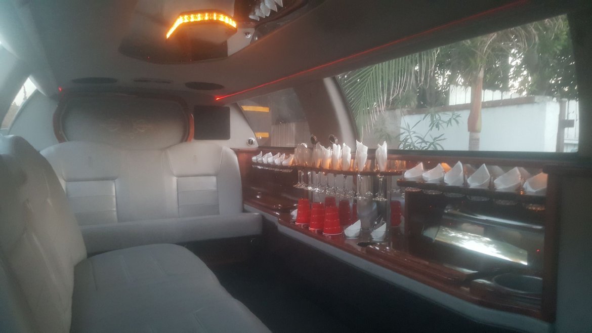 Limousine for Sale in Los Angeles, CA - Photo 5
