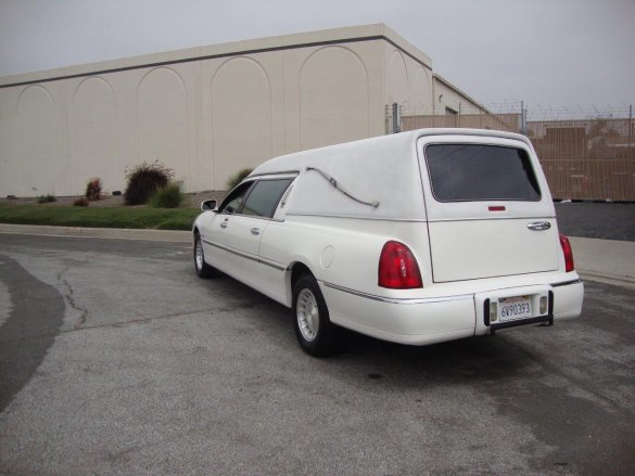 2002 Lincoln Hearse Funeral for Sale in CARSON, CA - Photo 2
