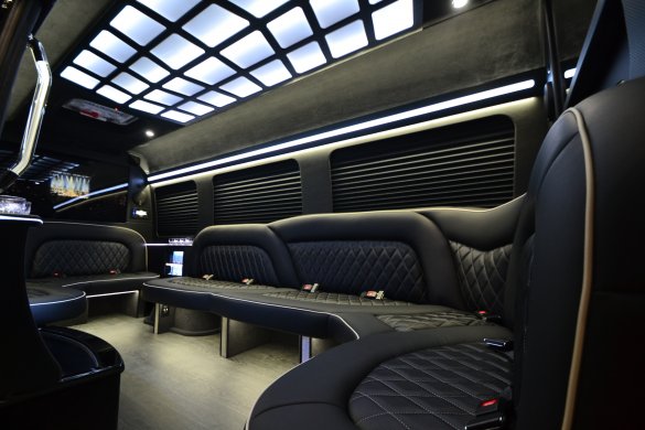 2019 Mercedes-Benz 170 Extended Sprinter for Sale in Springfield, MO - Photo 2