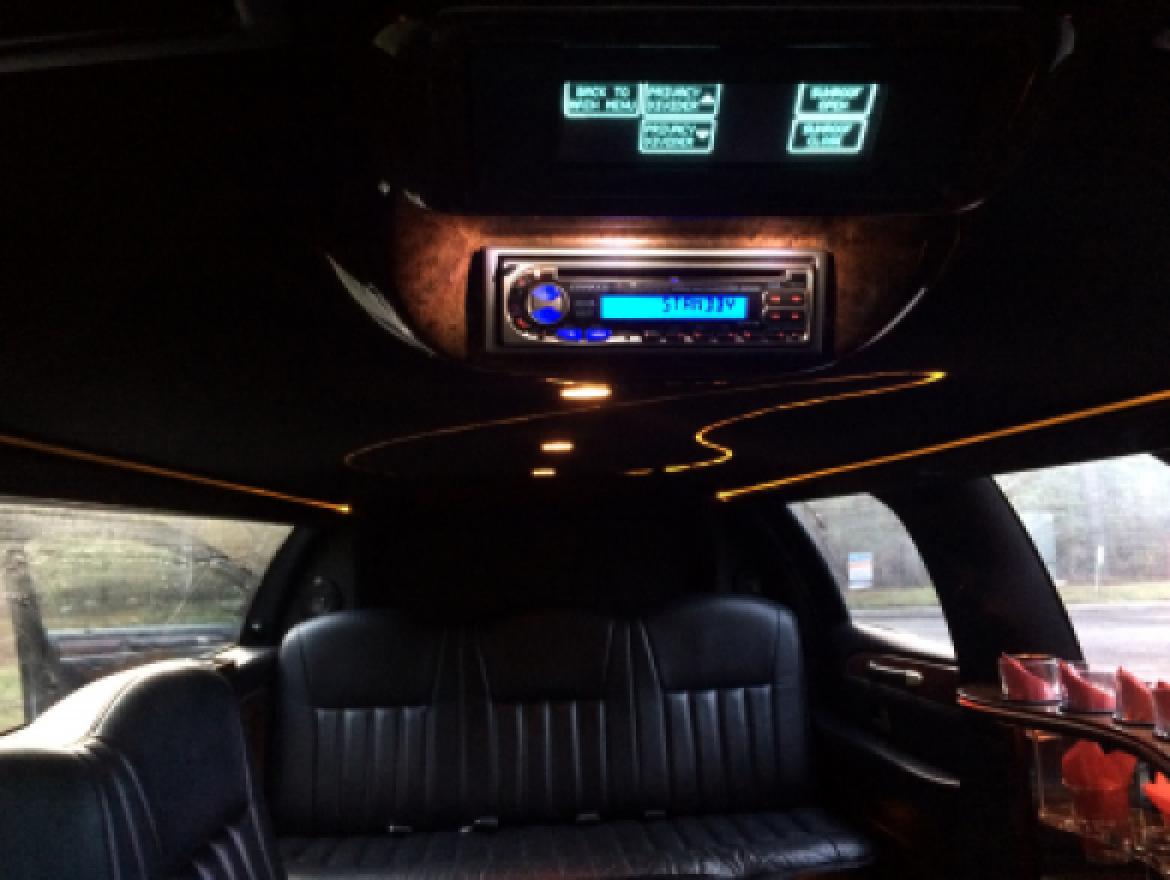 Photo of Limousine for sale: 2005 Lincoln Town Car 100" by Royale