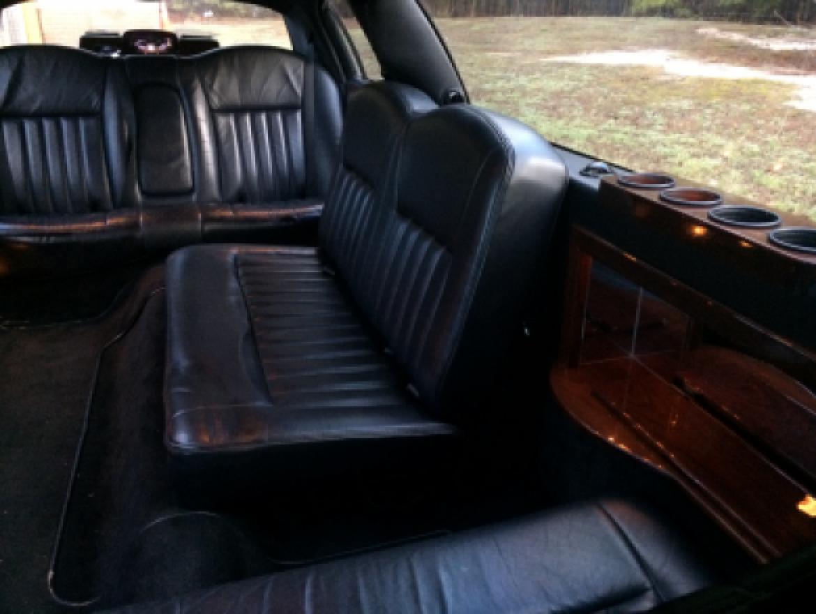 Photo of Limousine for sale: 2005 Lincoln Town Car 100" by Royale