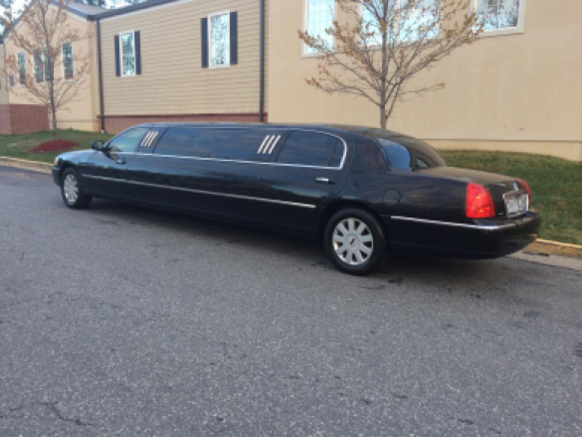Photo of Limousine for sale: 2005 Lincoln Town Car 100" by Royale