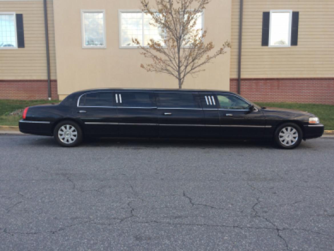 Photo of Limousine for sale: 2005 Lincoln Town Car 100" by Royale