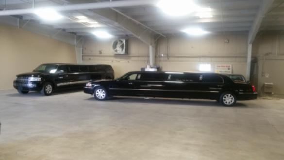 2008 Lincoln  Town car 120" stretch 5door Limousine for Sale in Overland Park,  Kansas  (kansas city ), KS - Main Photo