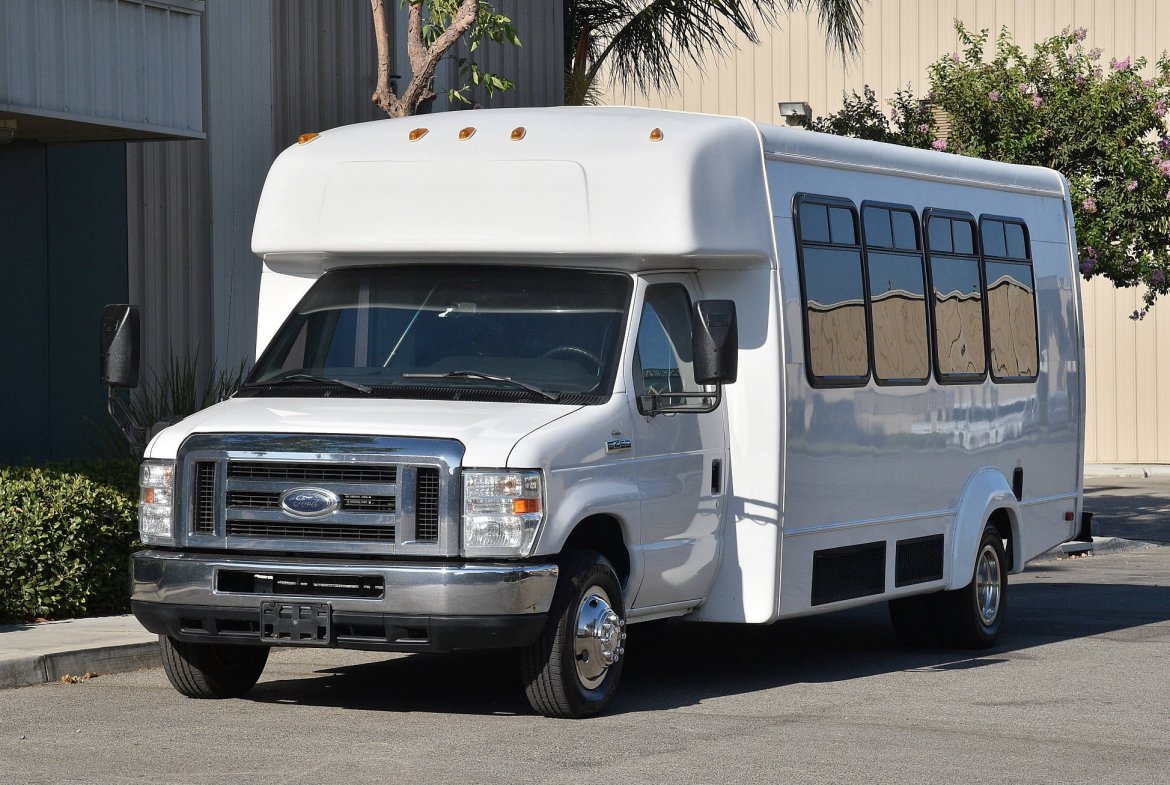 Limo Bus for Sale in Fontana, CA - Photo 2
