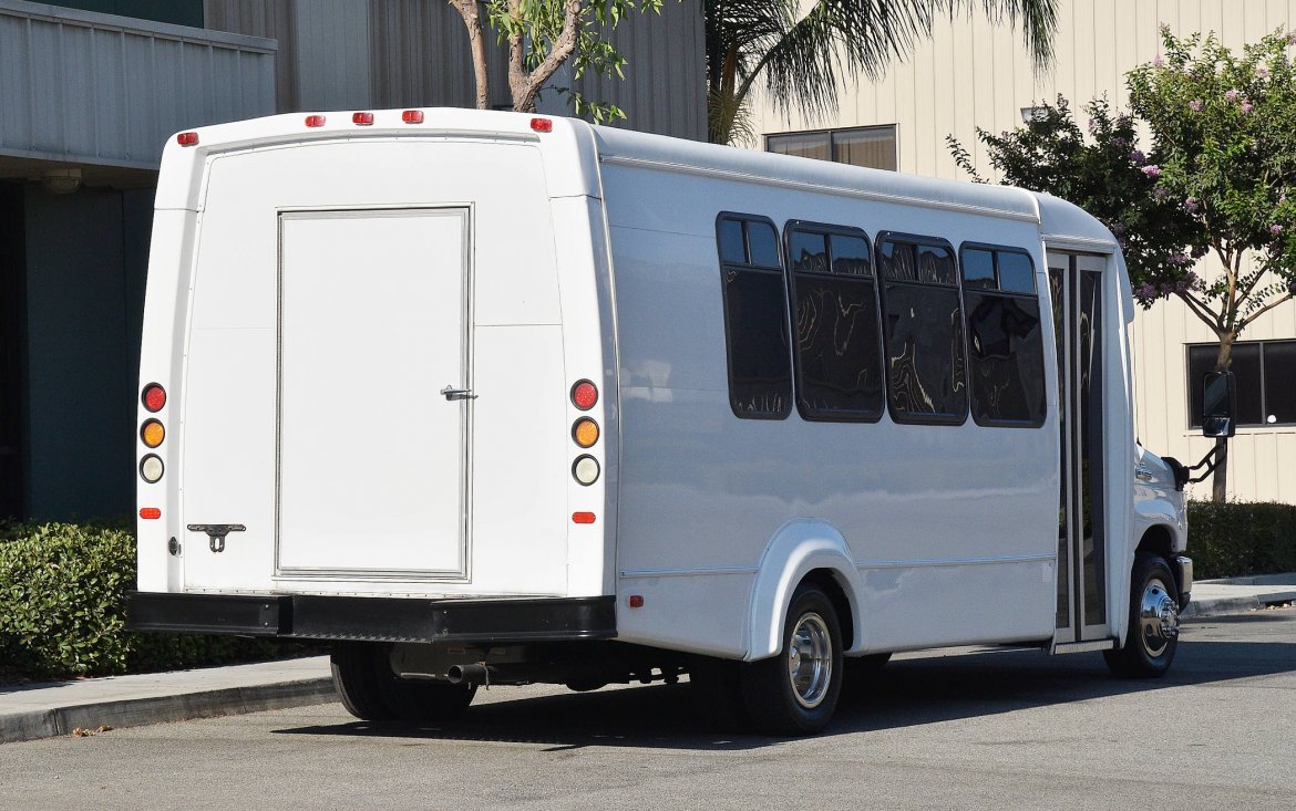 Limo Bus for Sale in Fontana, CA - Photo 7