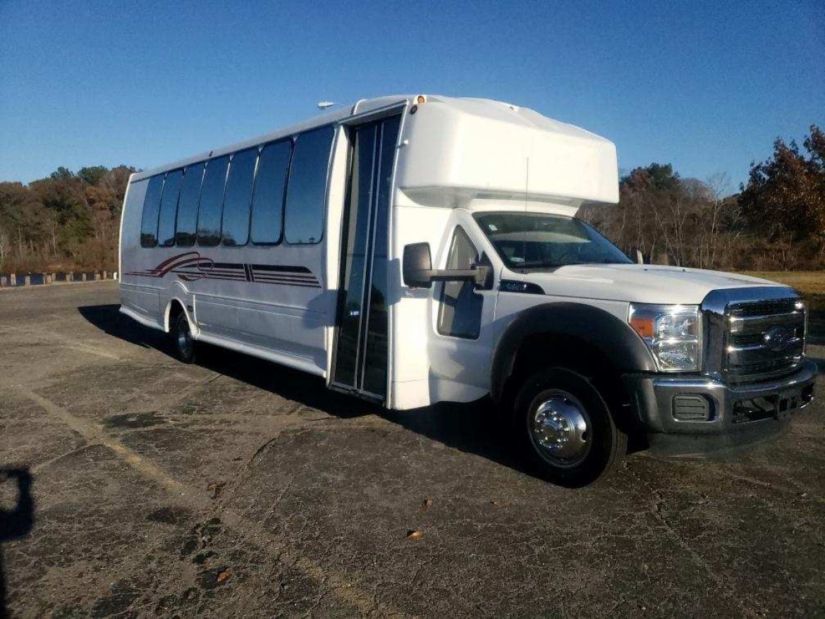 Shuttle Bus for sale: 2015 Ford F-550 by Turtle Top