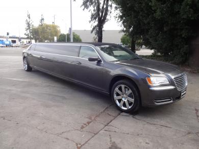 2014 Chrysler 140 Inch Limousine for Sale in Irvine, CA - Photo 2