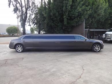 2014 Chrysler 140 Inch Limousine for Sale in Irvine, California, US - Photo 3