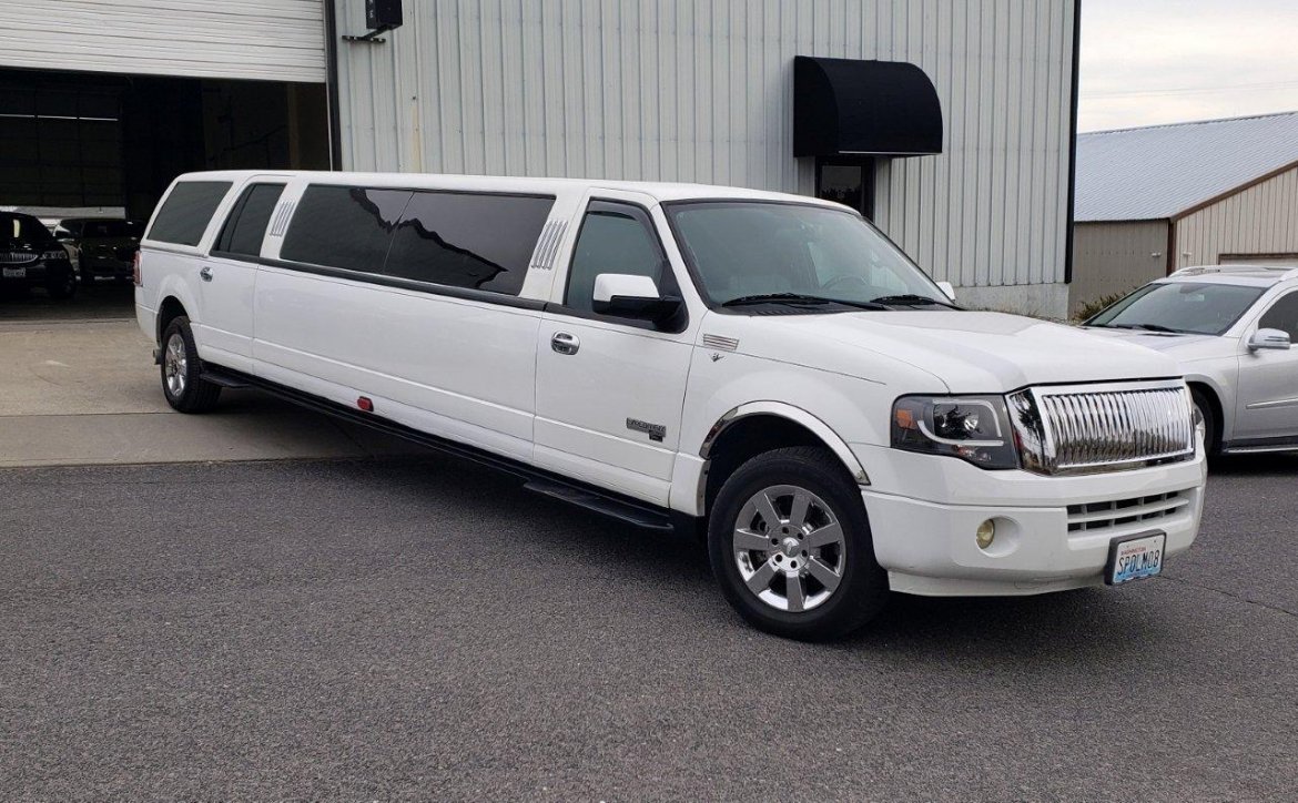 Limousine for sale: 2007 Ford Expedition by Tiffany