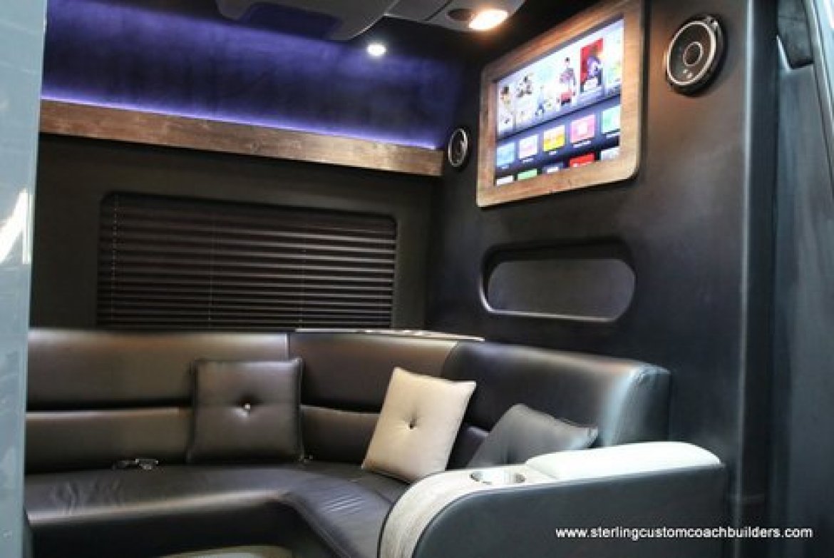 Luxury 2013 Mercedes-Benz Sprinter - Photo 3