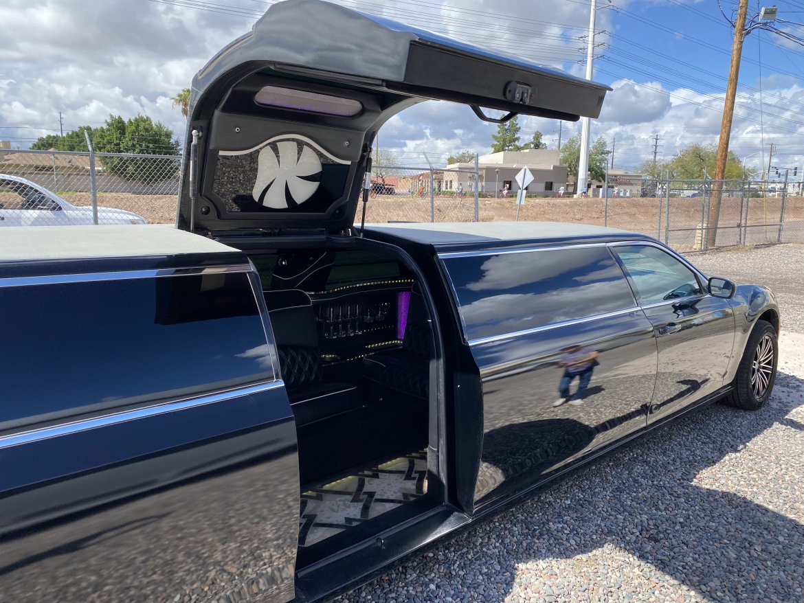 Limousine for Sale in Scottsdale, AZ - Photo 9