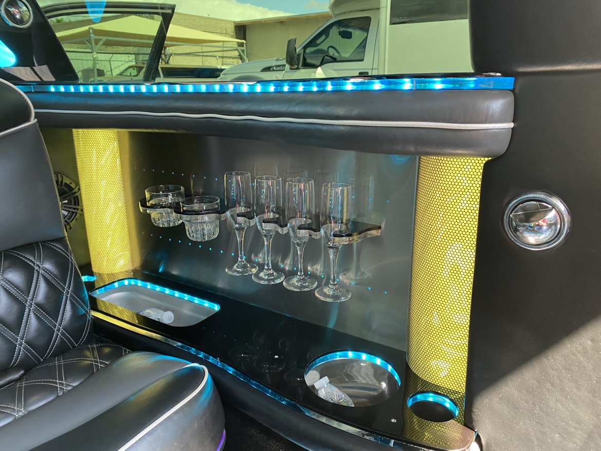 Limousine for Sale in Scottsdale, AZ - Photo 12