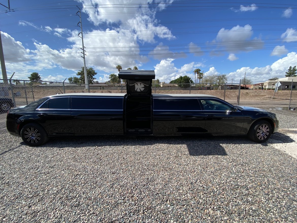 Limousine for Sale in Scottsdale, AZ - Photo 17