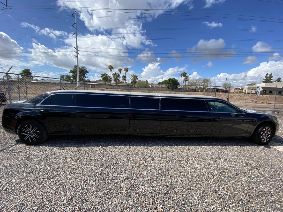 Limousine for Sale in Scottsdale, AZ - Photo 18