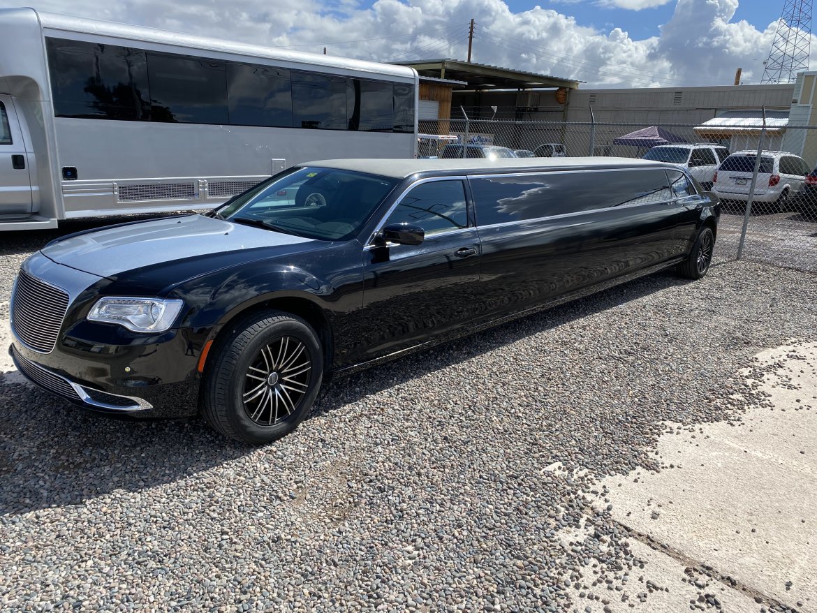 Limousine for Sale in Scottsdale, AZ - Photo 22