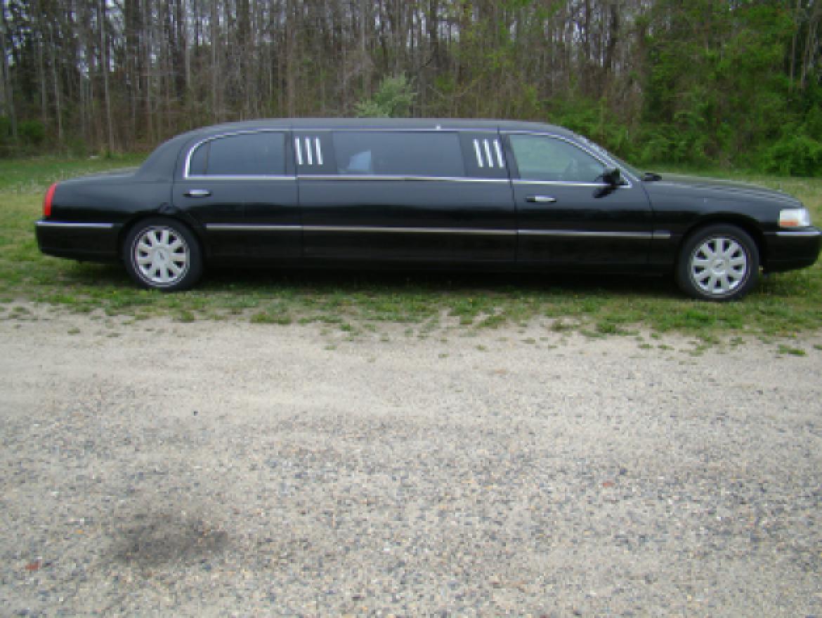 Photo of Limousine for sale: 2005 Lincoln  Town Car Royale