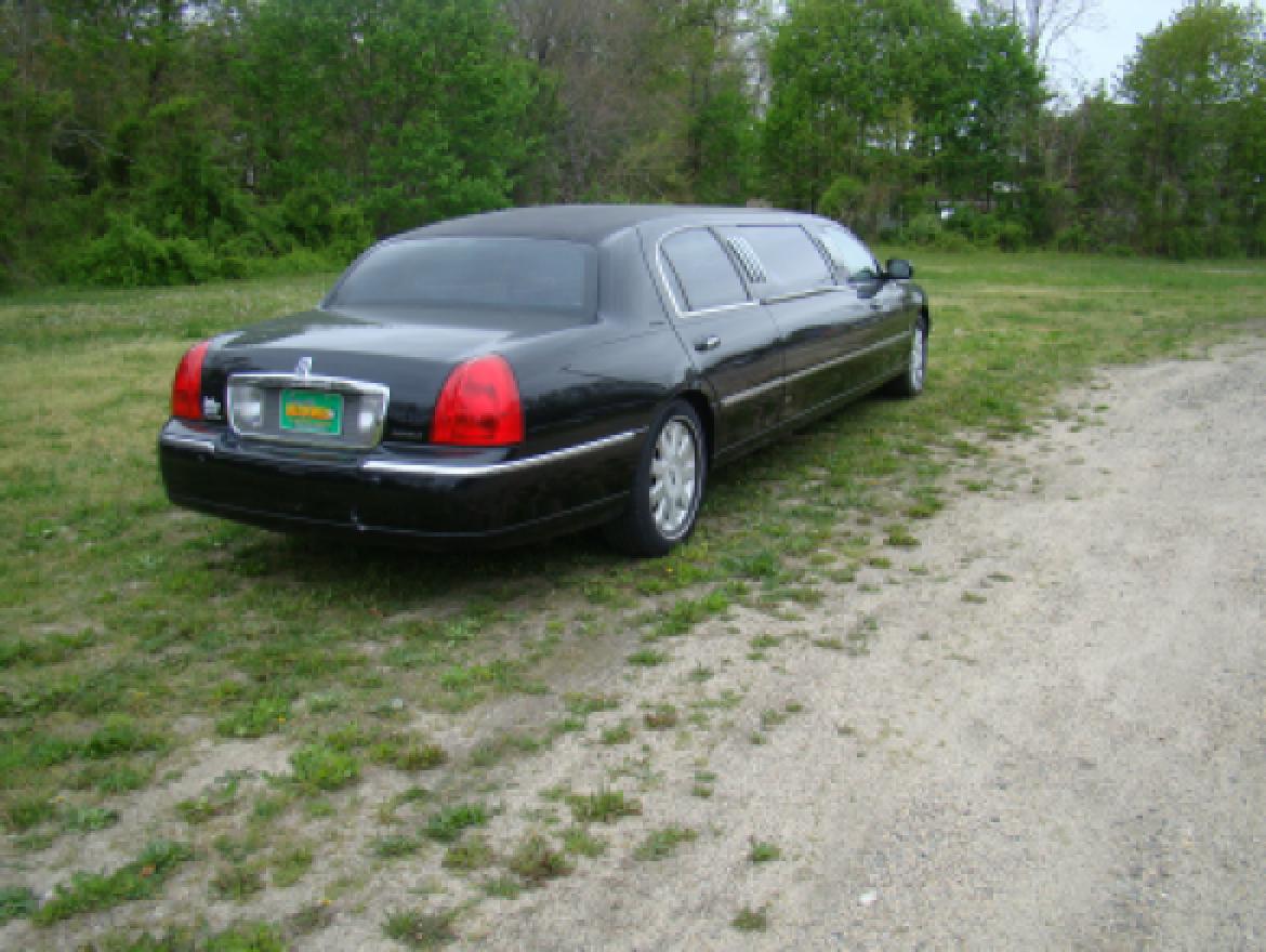 Photo of Limousine for sale: 2005 Lincoln  Town Car Royale