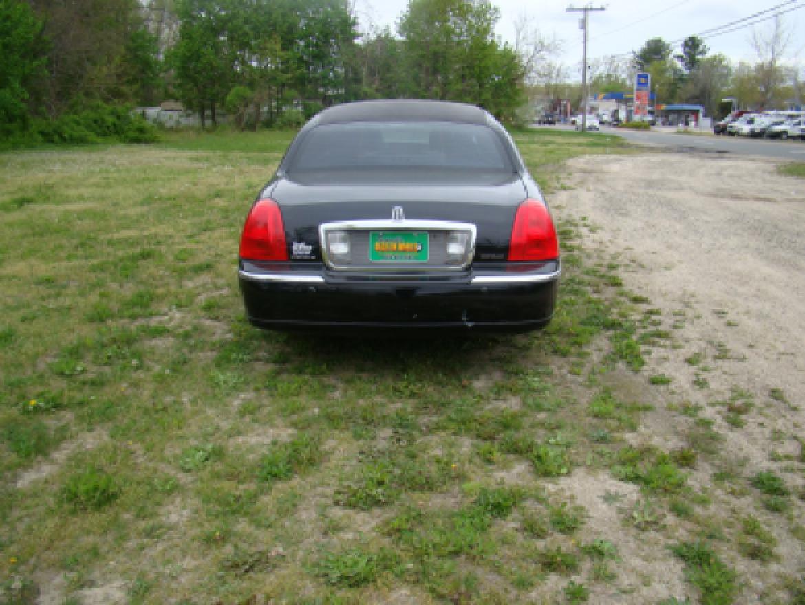 Photo of Limousine for sale: 2005 Lincoln  Town Car Royale