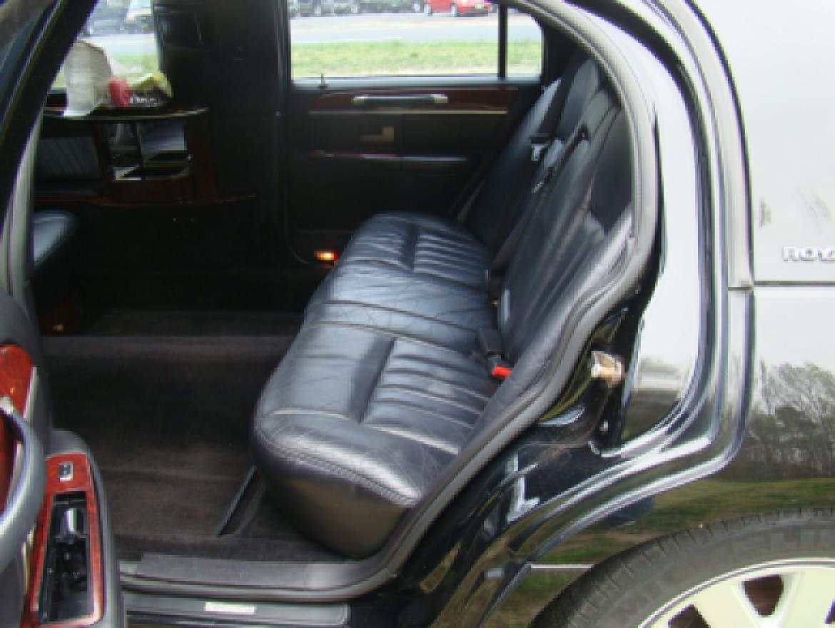 Photo of Limousine for sale: 2005 Lincoln  Town Car Royale