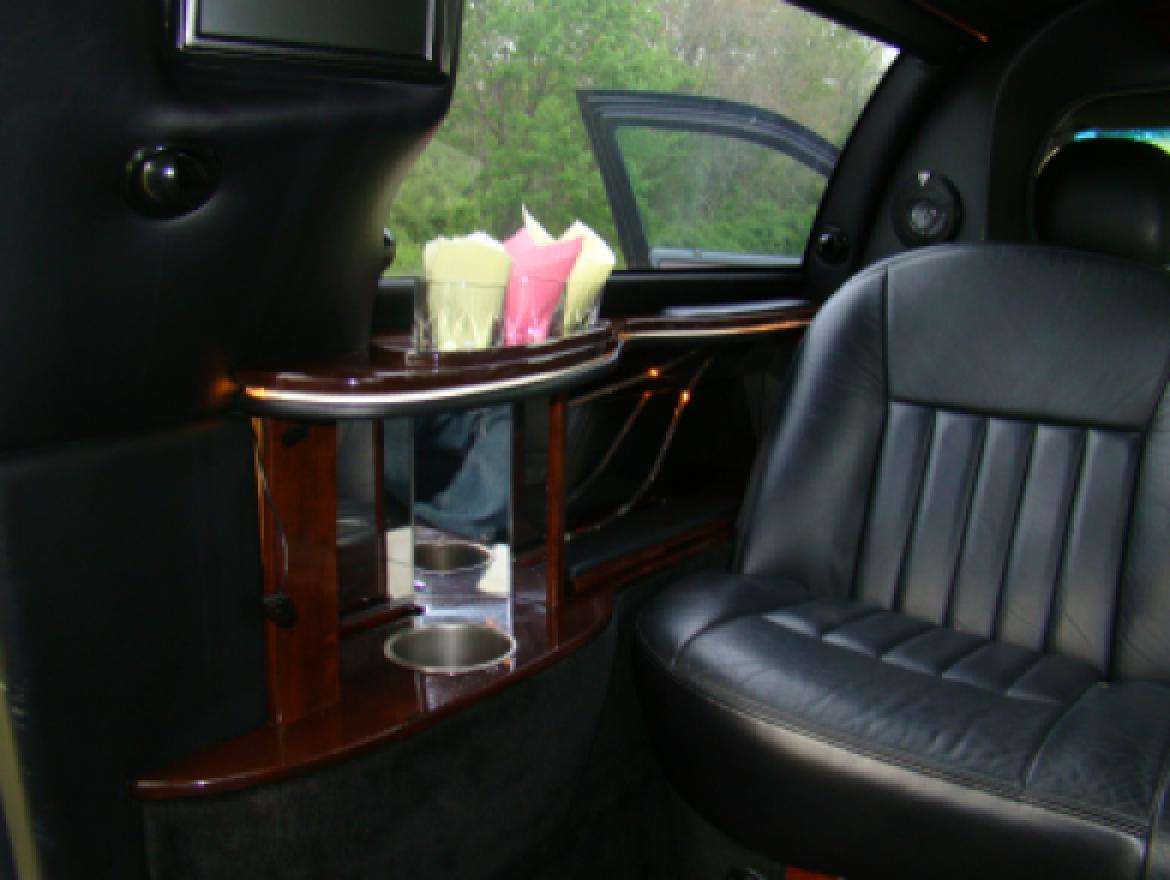 Photo of Limousine for sale: 2005 Lincoln  Town Car Royale