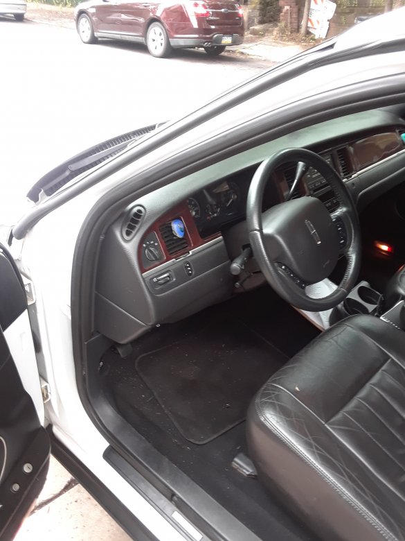 2007 Lincoln Town car Limousine for Sale in Philadelphia, PA - Photo 3