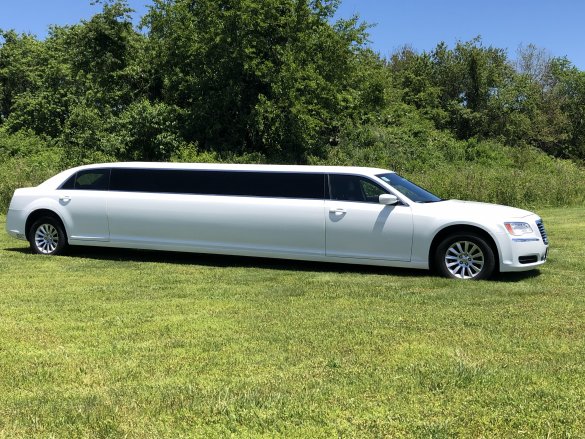 2013 Chrysler 300 Limousine for Sale in Rehoboth Beach, DE - Photo 3