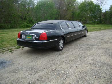 2006 Lincoln  Town Car Executive Limo Limousine