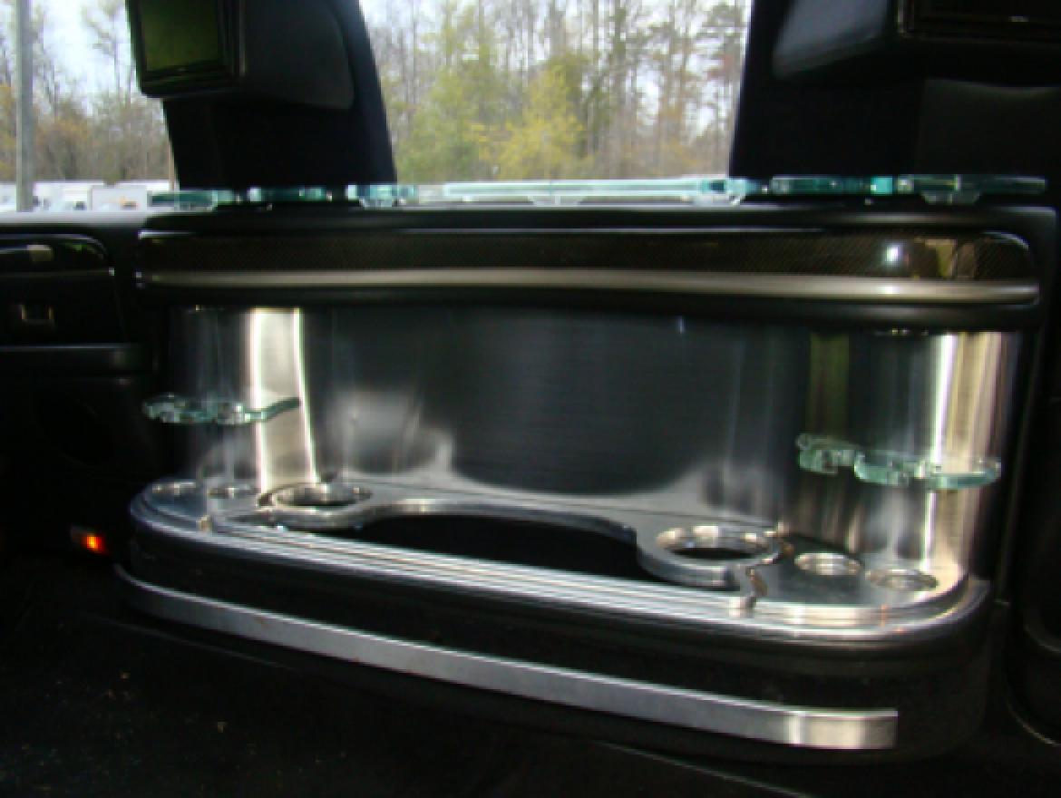 Photo of Limousine for sale: 2006 Lincoln Town Car Executive Limo 72&quot;