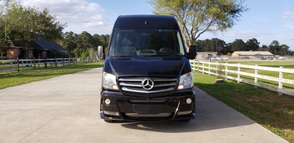 2016 Mercedes-Benz 3500 170" EXT Sprinter for Sale in Houston, TX - Photo 2