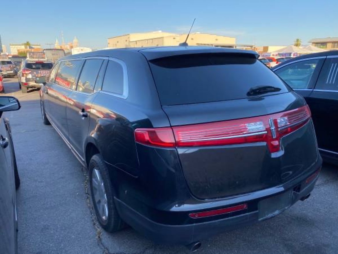 Limousine for Sale in Las Vegas, NV - Photo 3