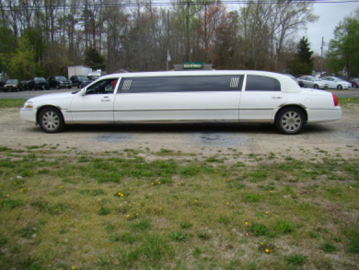Photo of Limousine for sale: 2004 Lincoln  Town Car Executive Limo